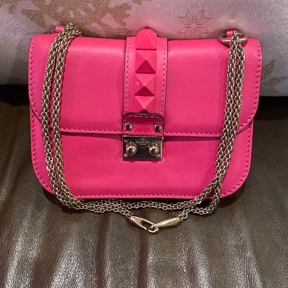 Valentino Garavani  Glam Lock rockstud bag
